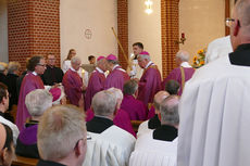 Pontifikalrequiem und Beisetzung von Weihbischof em. Johannes Kapp (Foto: Karl-Franz Thiede)